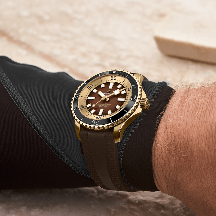Breitling superocean best sale cena