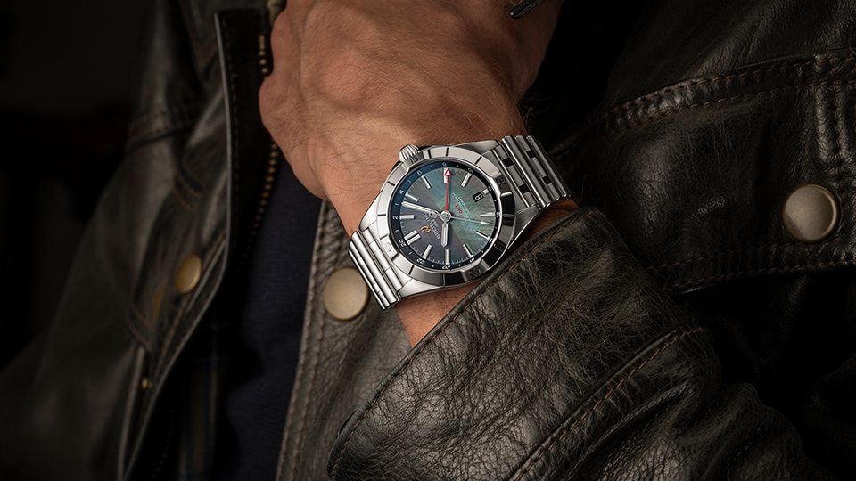 News - Chronomat GMT 40 Japan Limited - Image Carousel - JP