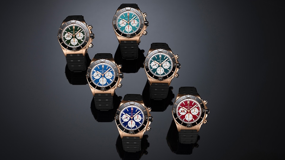 NFL-Groupshot-SuperChronomat-Gold..jpg