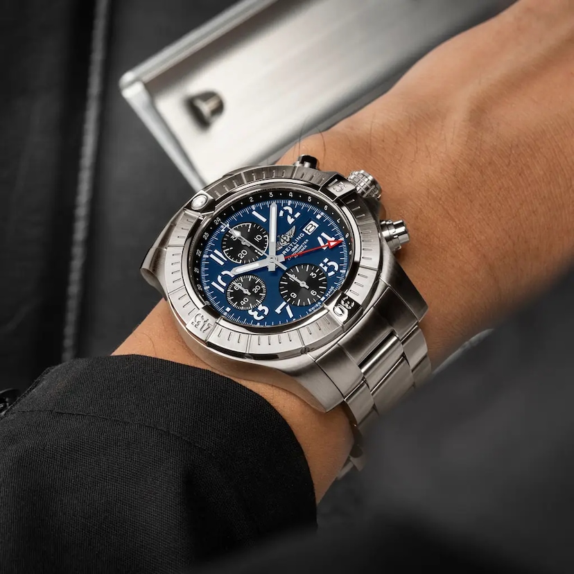 Avenger Chronograph GMT 45 - A24315101C1A1 - image 5