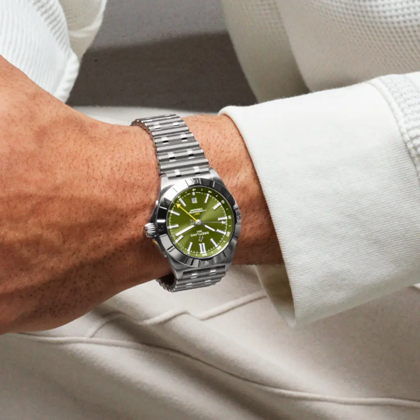 Chronomat Automatic GMT 40 Giannis Antetokounmpo - A32398A11L1A1 - image 5