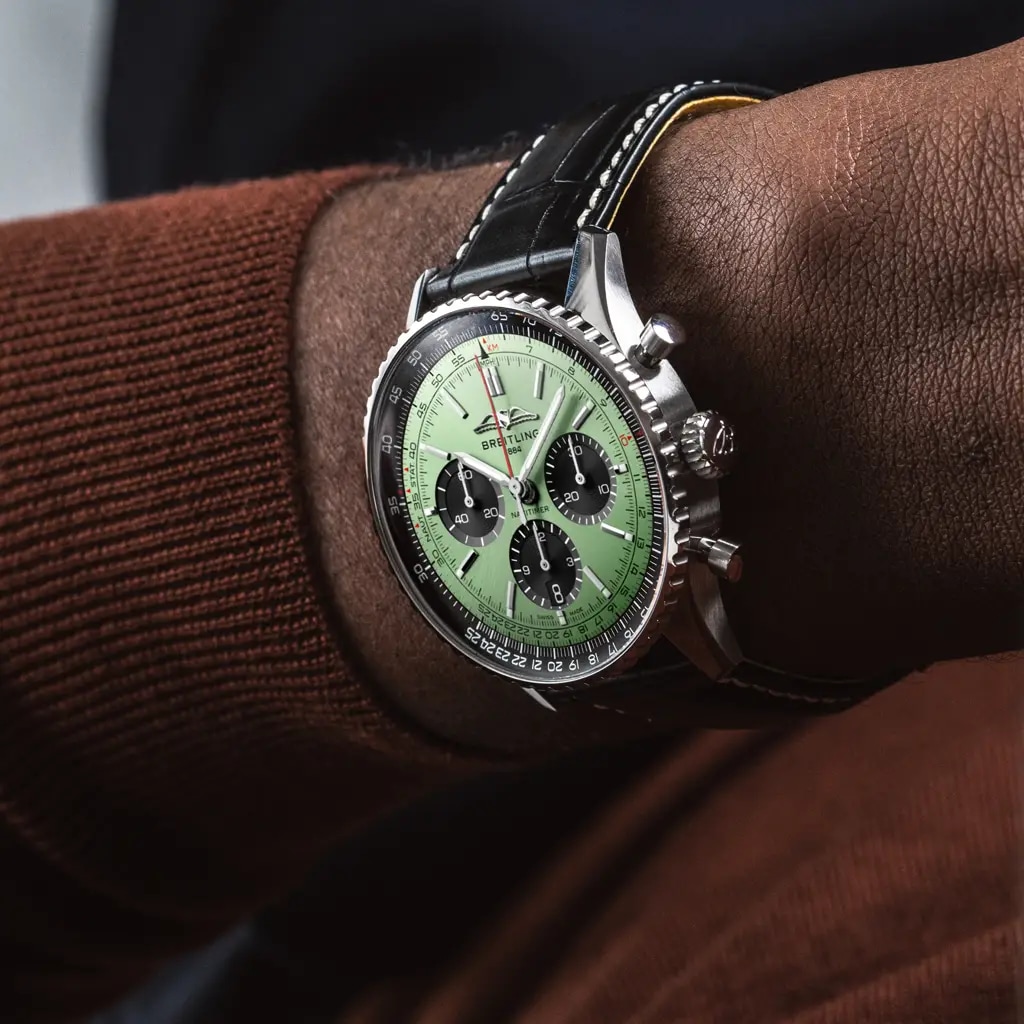 Navitimer B01 Chronograph 43 - AB0138241L1P1 - image 5