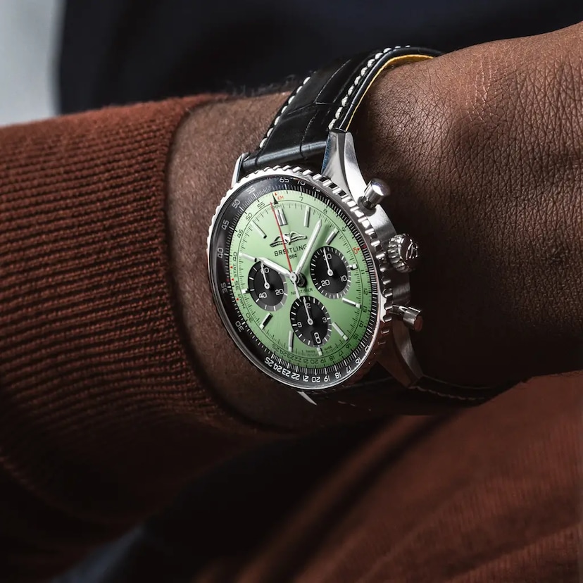 Navitimer B01 Chronograph 43 - AB0138241L1P1 - image 5