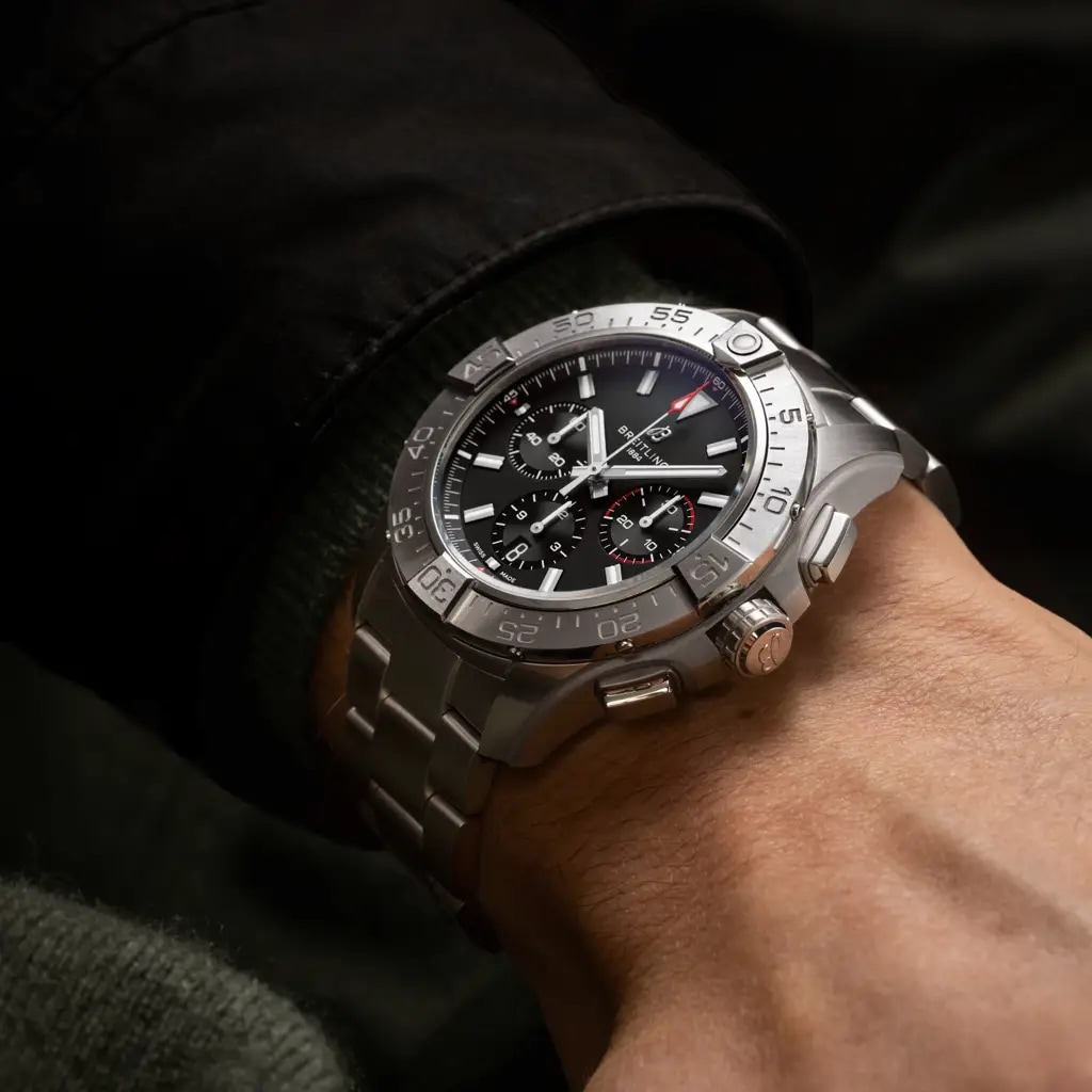 Avenger B01 Chronograph 44 - AB0147101B1A1 - image 5