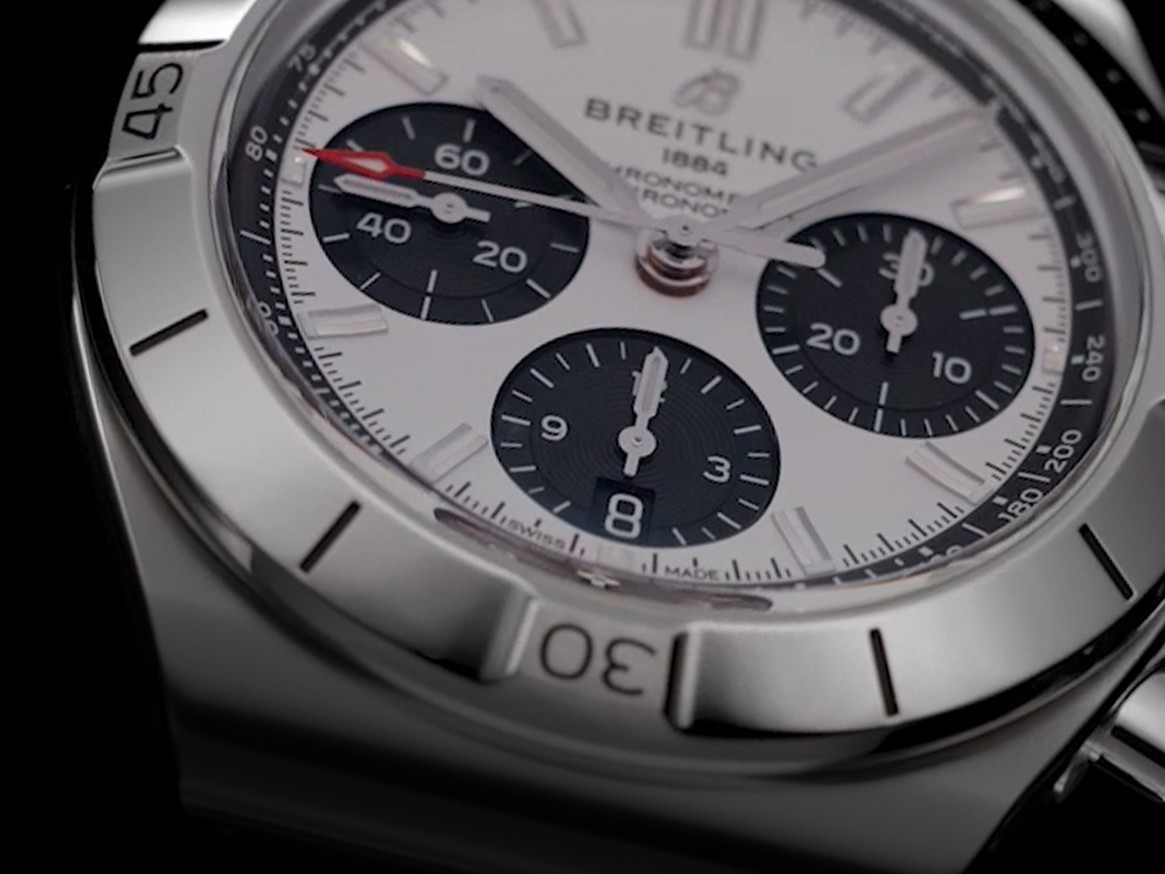 Collection Editorial - Chronomat - the bezel