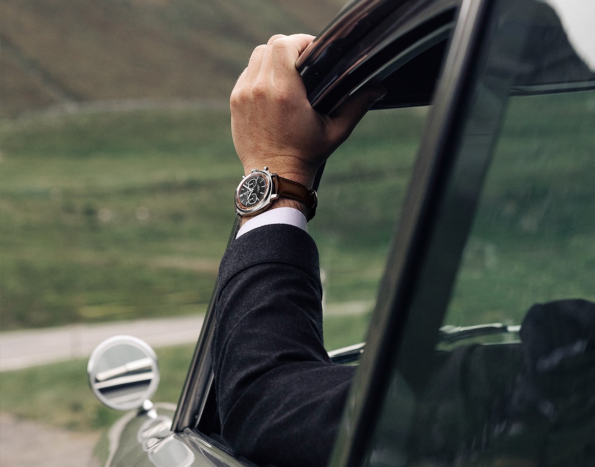 Top Time Tribute to Aston Martin DB5 - Tribute in steel and platinum