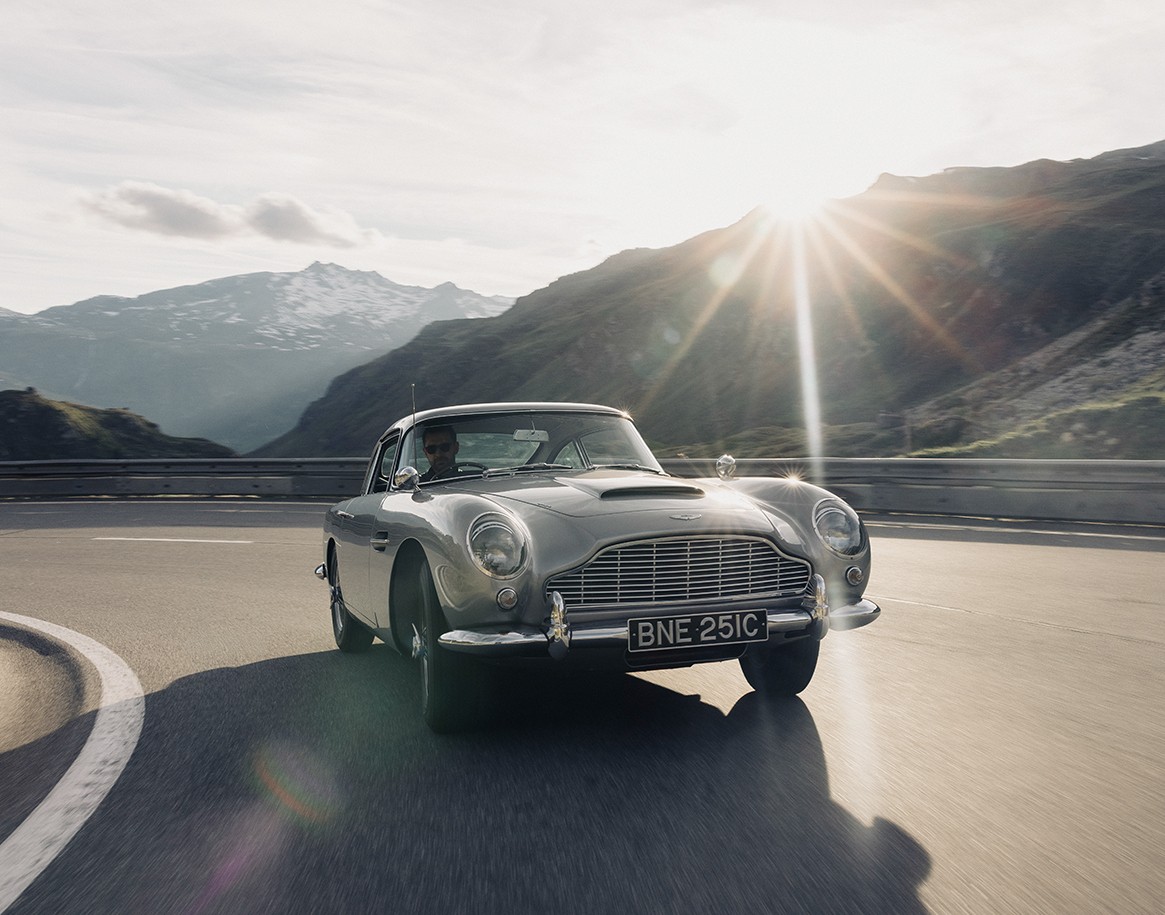 Top Time Tribute to Aston Martin DB5 - Carousel 2