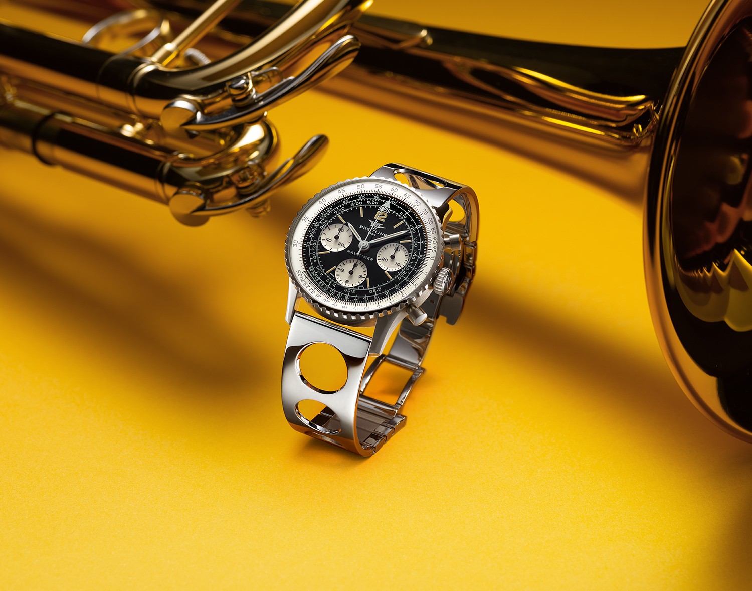 PDP enrichment - Navitimer Stories Miles Davis