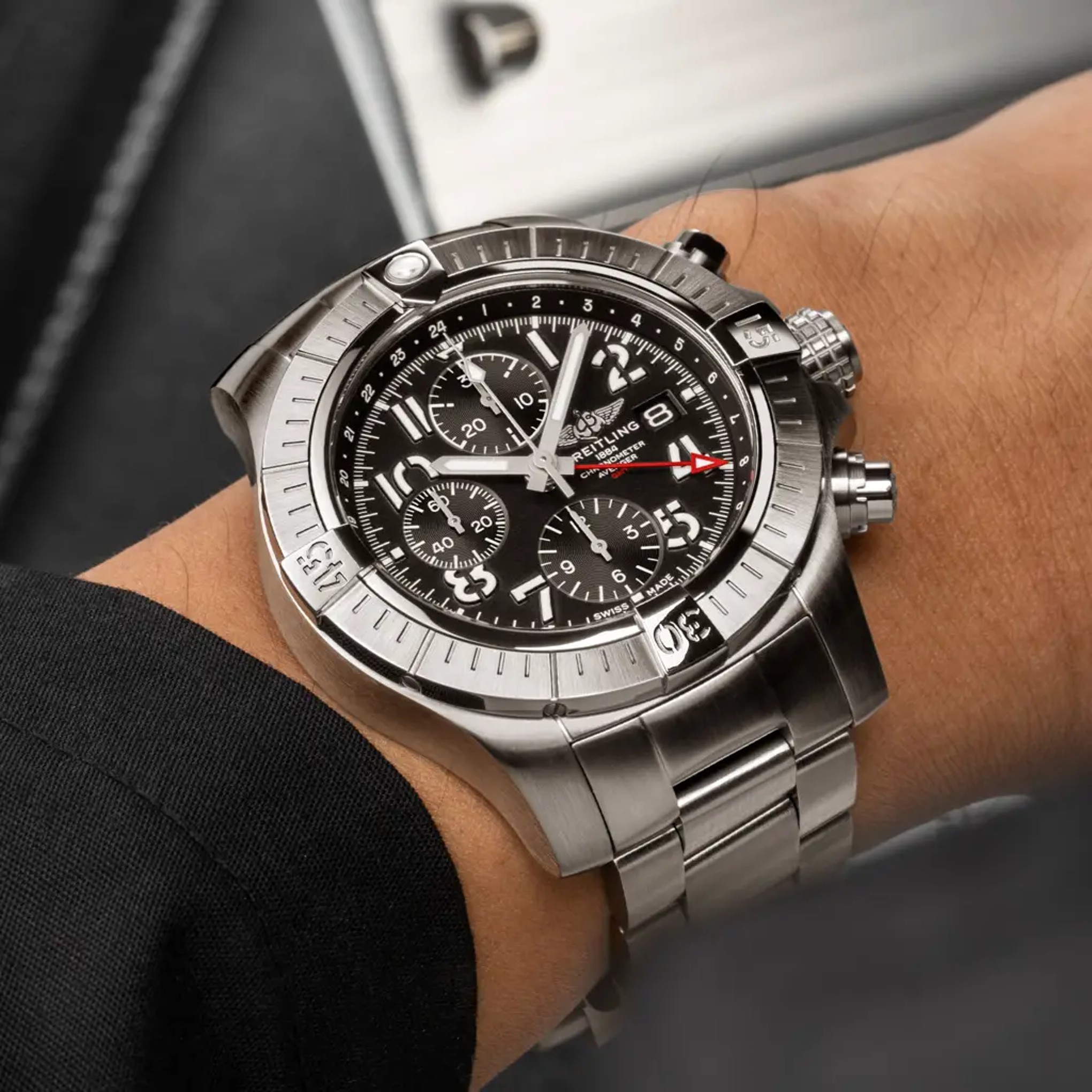 Avenger Chronograph GMT 45 - A24315101B1A1 - image 4