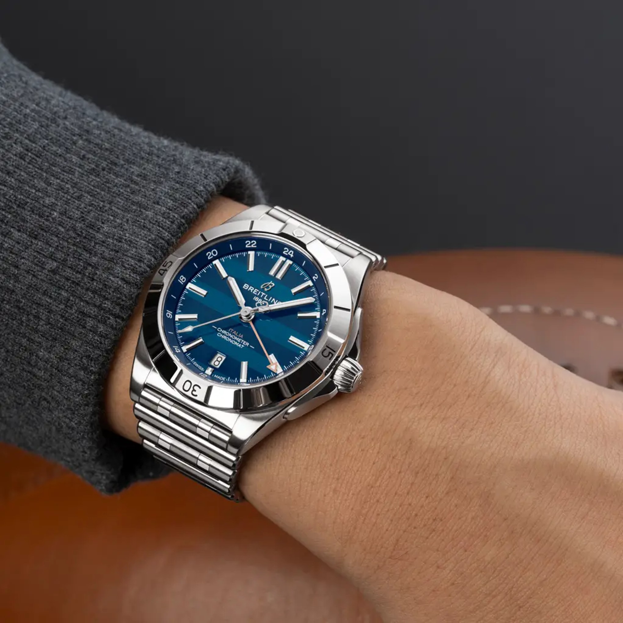 Chronomat Automatic GMT 40 Six Nations Italy - A323981C1C1A1 - image 5