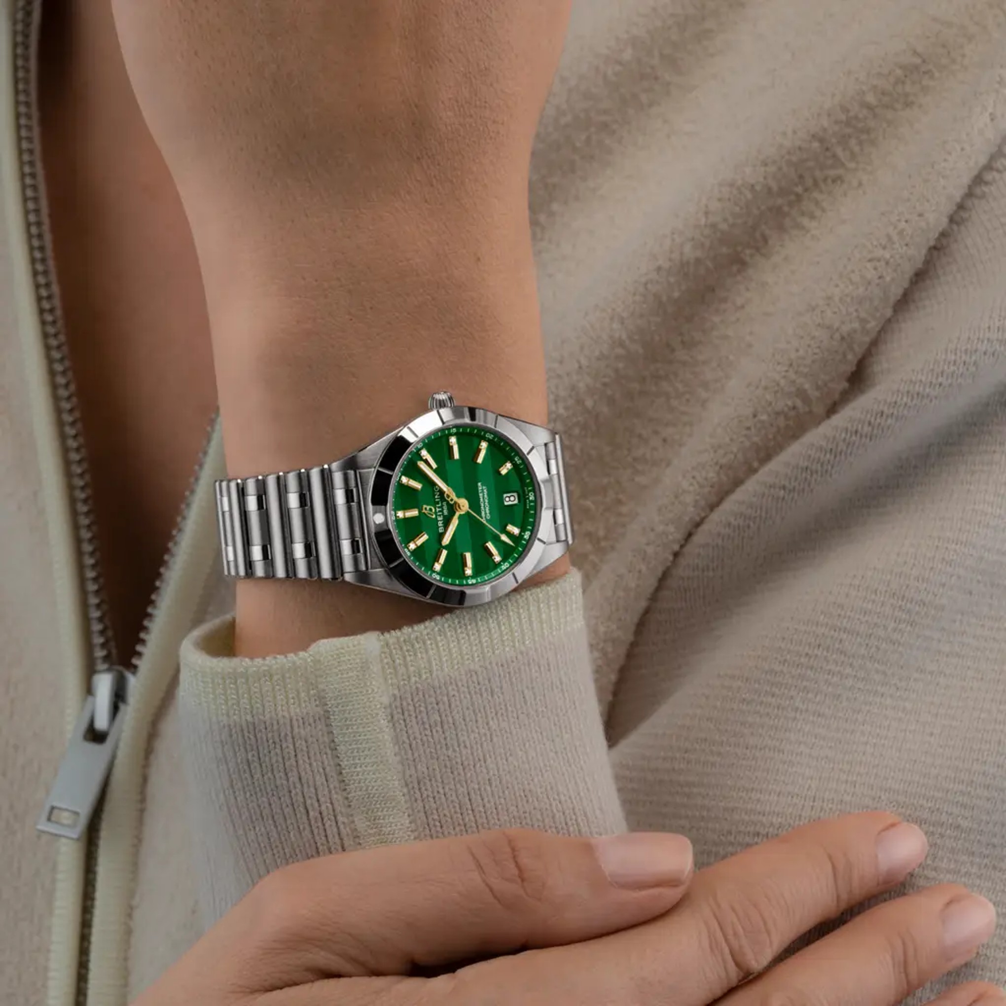 Chronomat 32 Six Nations Ireland - A773107A1L1A1 - image 5