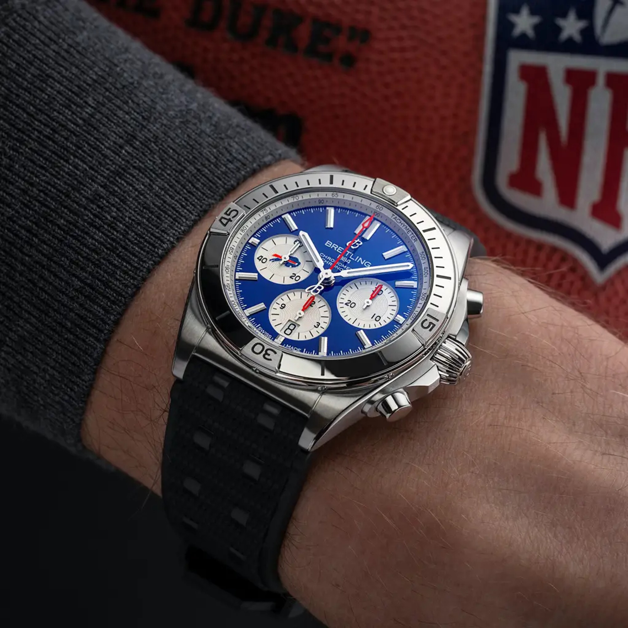 Chronomat B01 42 NFL Buffalo Bills Edition - AB01342B1C3S1 - image 5