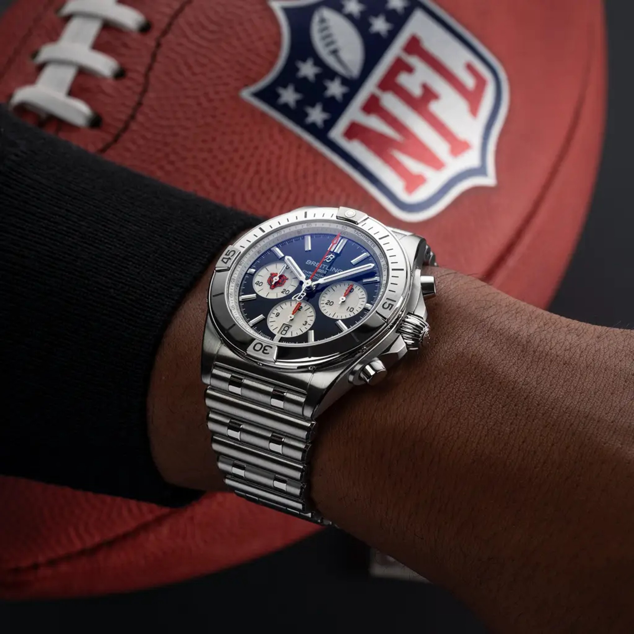 Chronomat B01 42 NFL Chicago Bears Edition - AB01342B1C5A1 - image 5