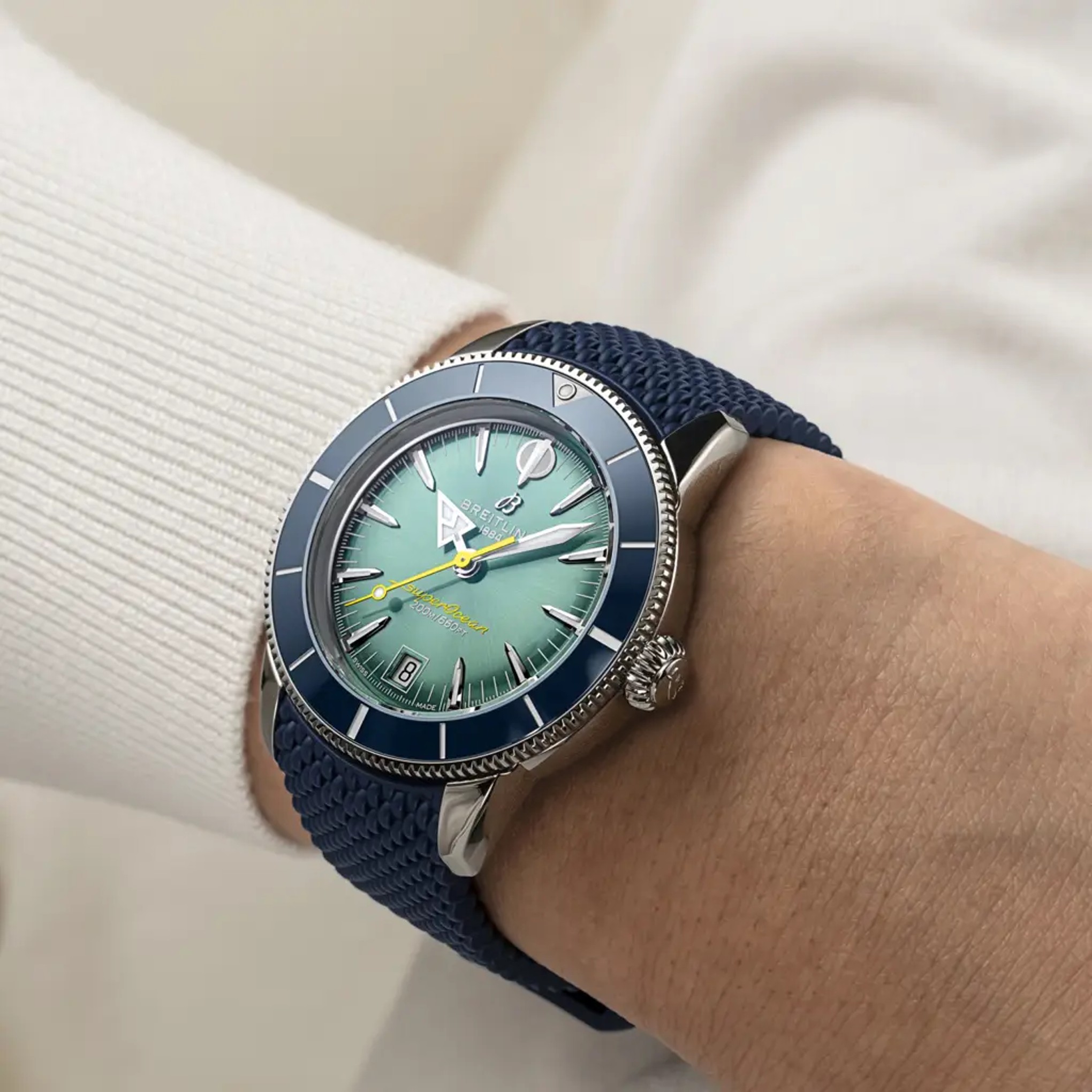 Superocean Heritage B31 Automatic 40 Baby Shark - AB31101B1L1S1 - image 5