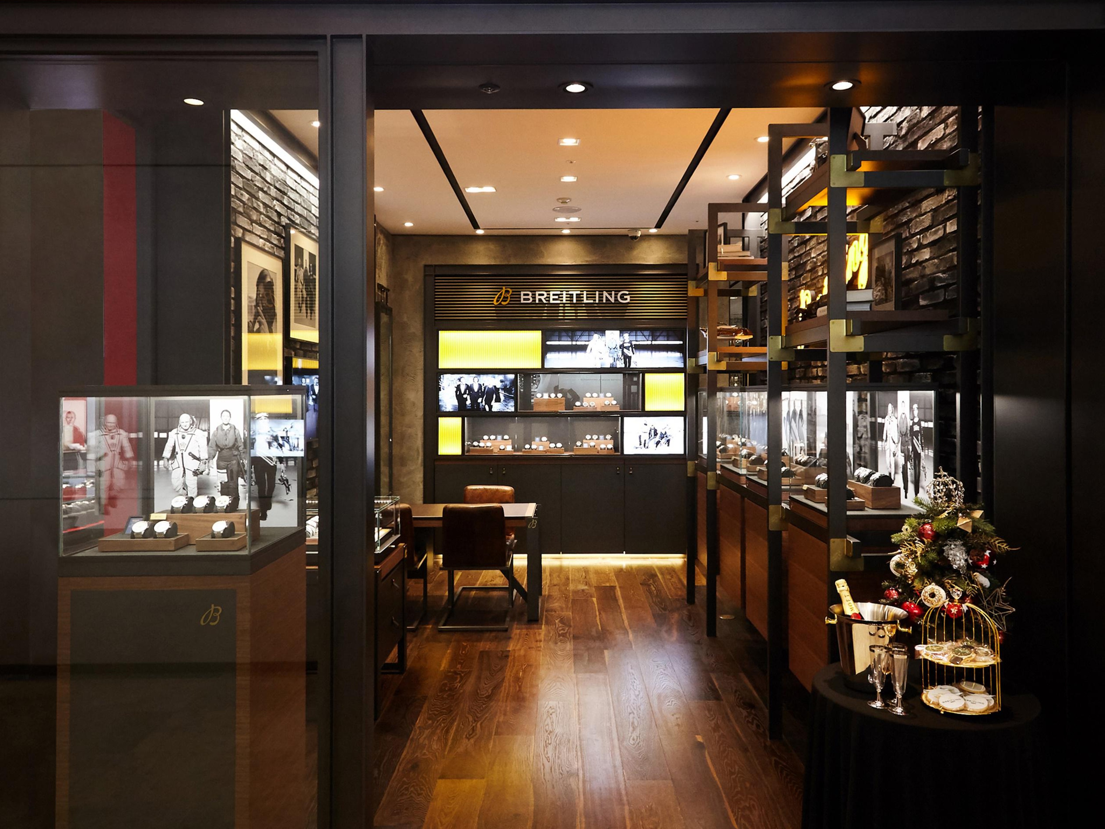 BREITLING BOUTIQUE SEOUL AVENUEL