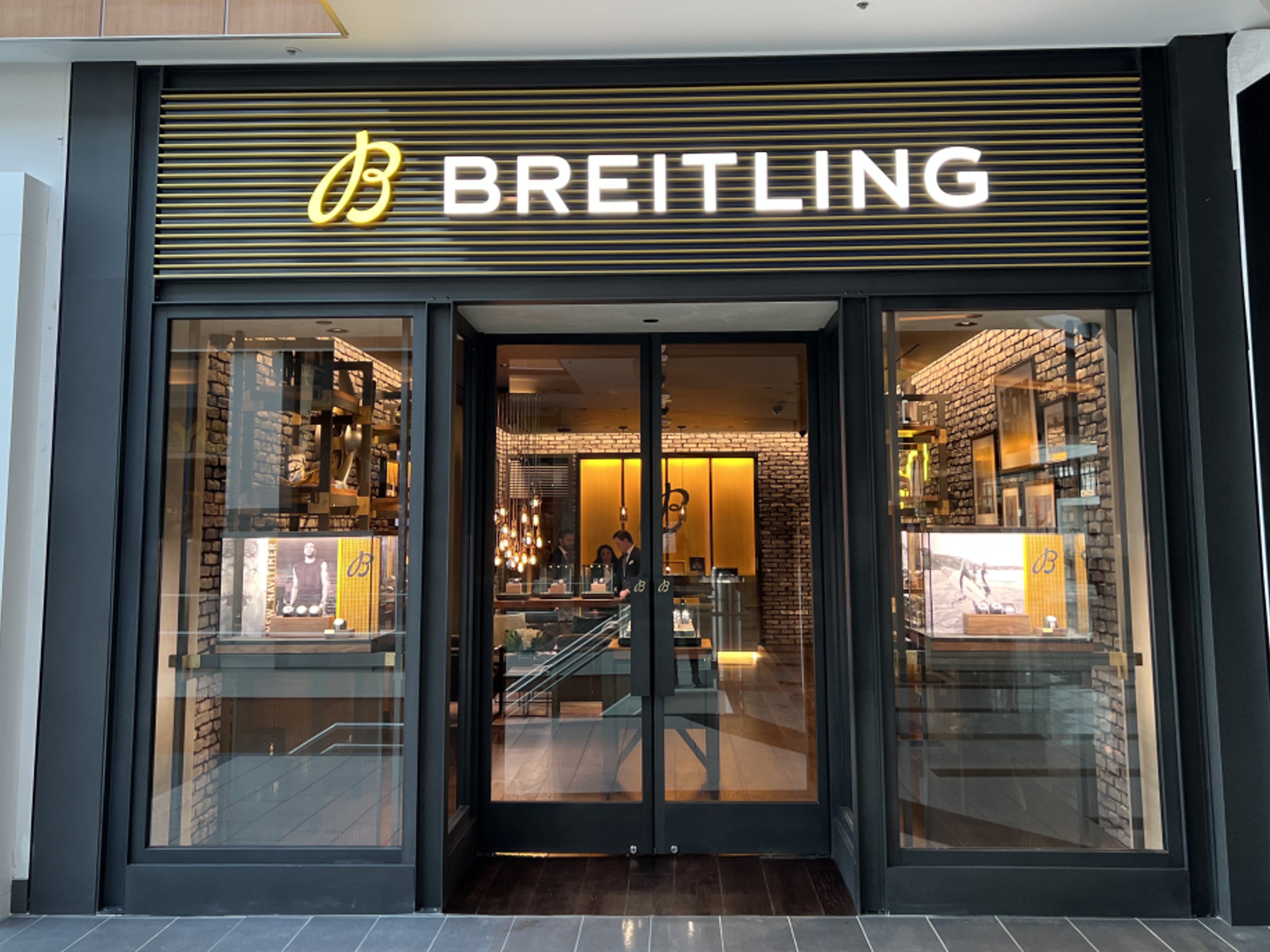 BREITLING BOUTIQUE GARDEN CITY