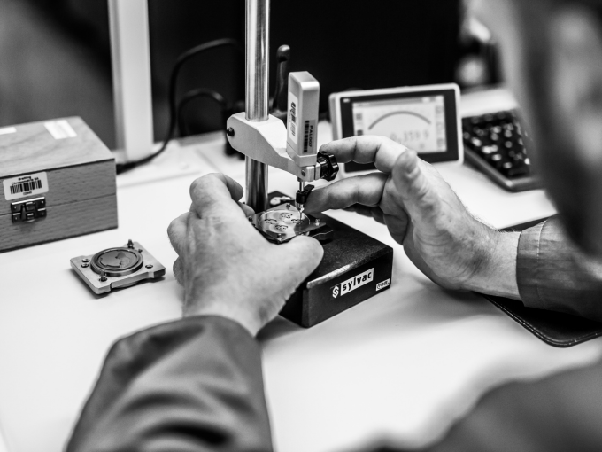 complete watch service