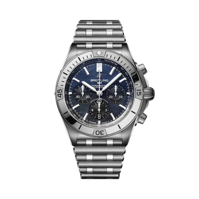 クロノマット B01 42 ジャパン エディション、リファレンス AB0134101B3A1。 商品詳細ページへのリンク。