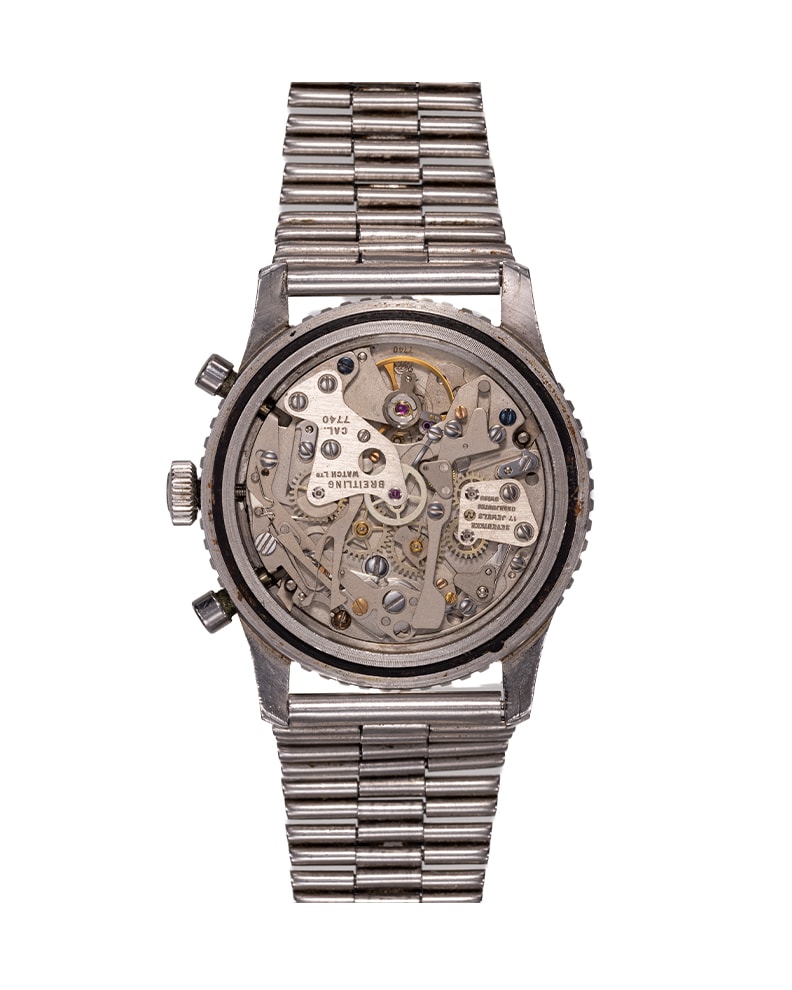 {generated} ビンテージのBreitling Navitimer Big Case ref.816 Venus 178で、黒い文字盤とトライコンパックス配置、スチールブレス付き。