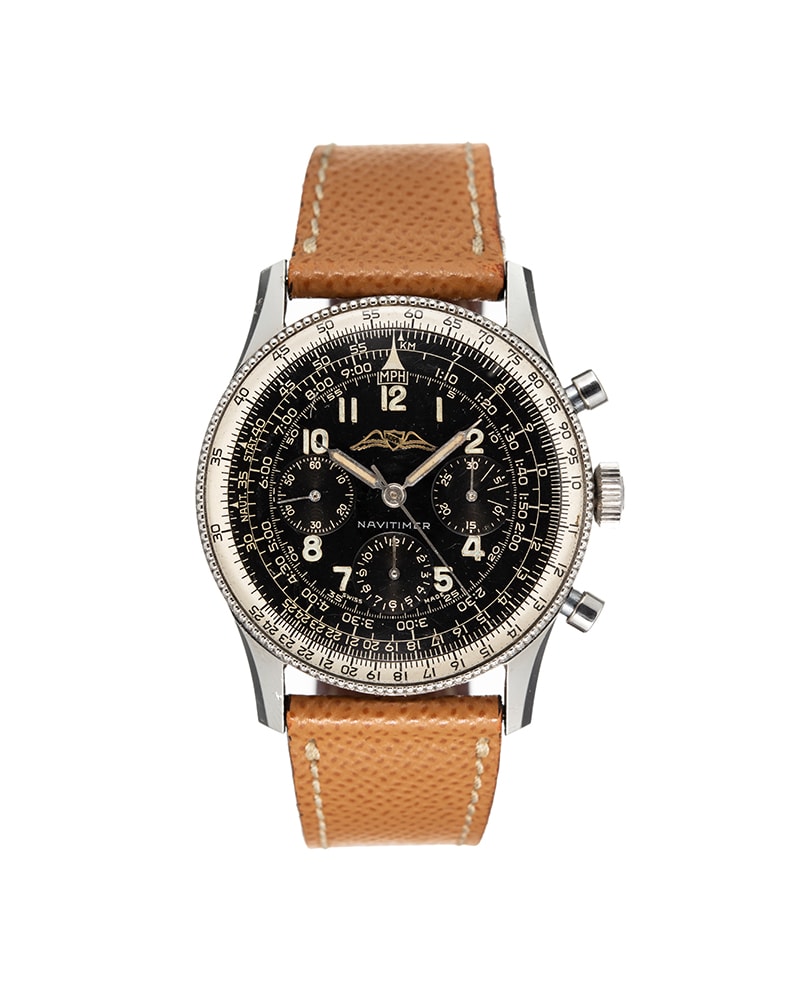 {generated} Breitling Valjoux 72 Navitimer Mk1.2、精密な黒い文字盤と淡いレザーストラップが際立つヴィンテージ感あるデザイン