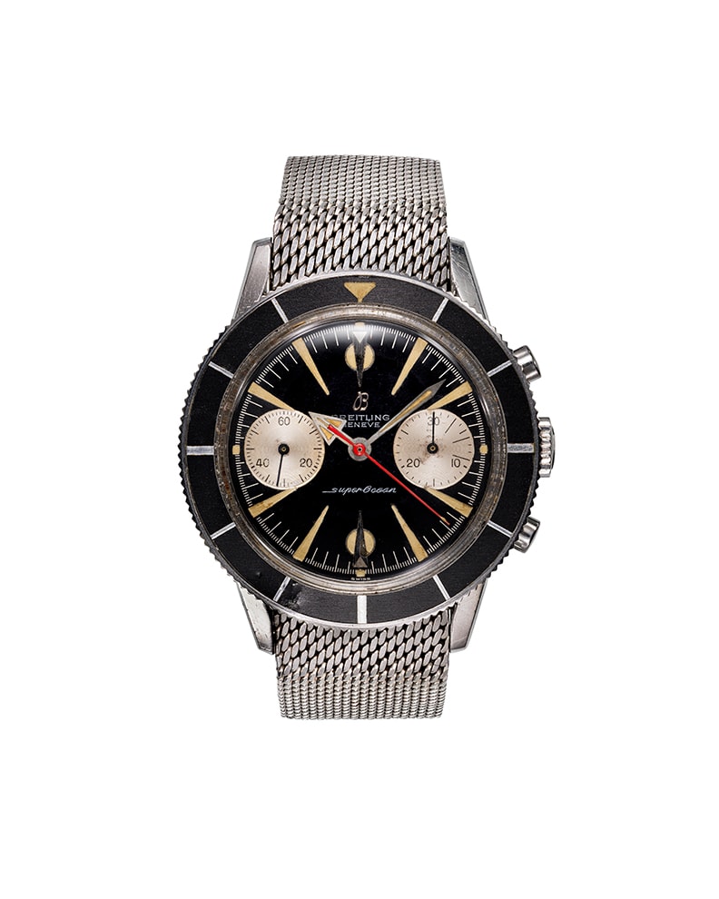 {generated} Breitling SuperOcean Heritage ref.807 Venus 152 con quadrante nero, due contatori e bracciale in maglia d’acciaio in vista frontale