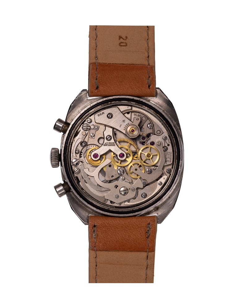 {generated} Breitling Top Time Square ref. 2011 Valjoux 7730 con cinturino in pelle beige mostrato frontalmente per evidenziare il design classico