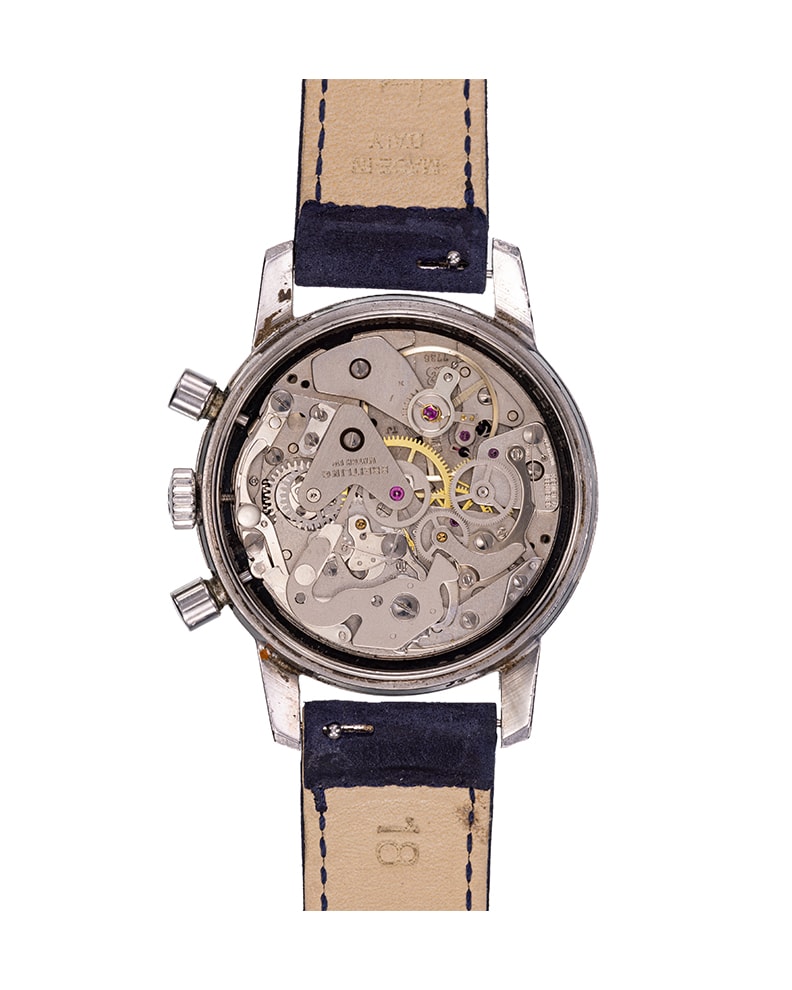 {generated} Breitling Top Time Long Playing ref. 815 con quadrante Valjoux 7736 azzurro ghiaccio e cinturino scuro mostrato frontalmente