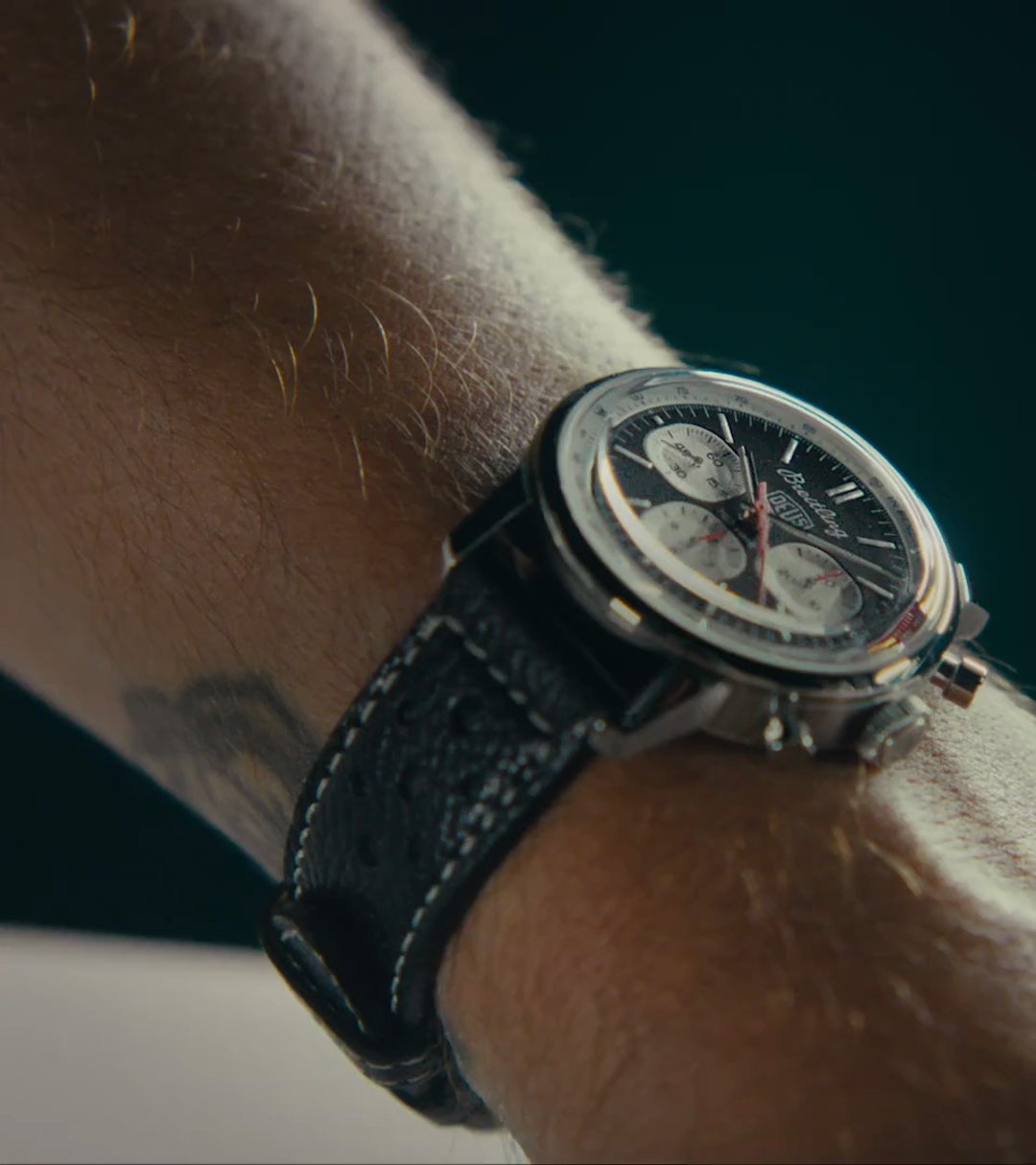 BREITLING_DEUS_15_1x1.jpg BREITLING_DEUS_15_1x1.jpg