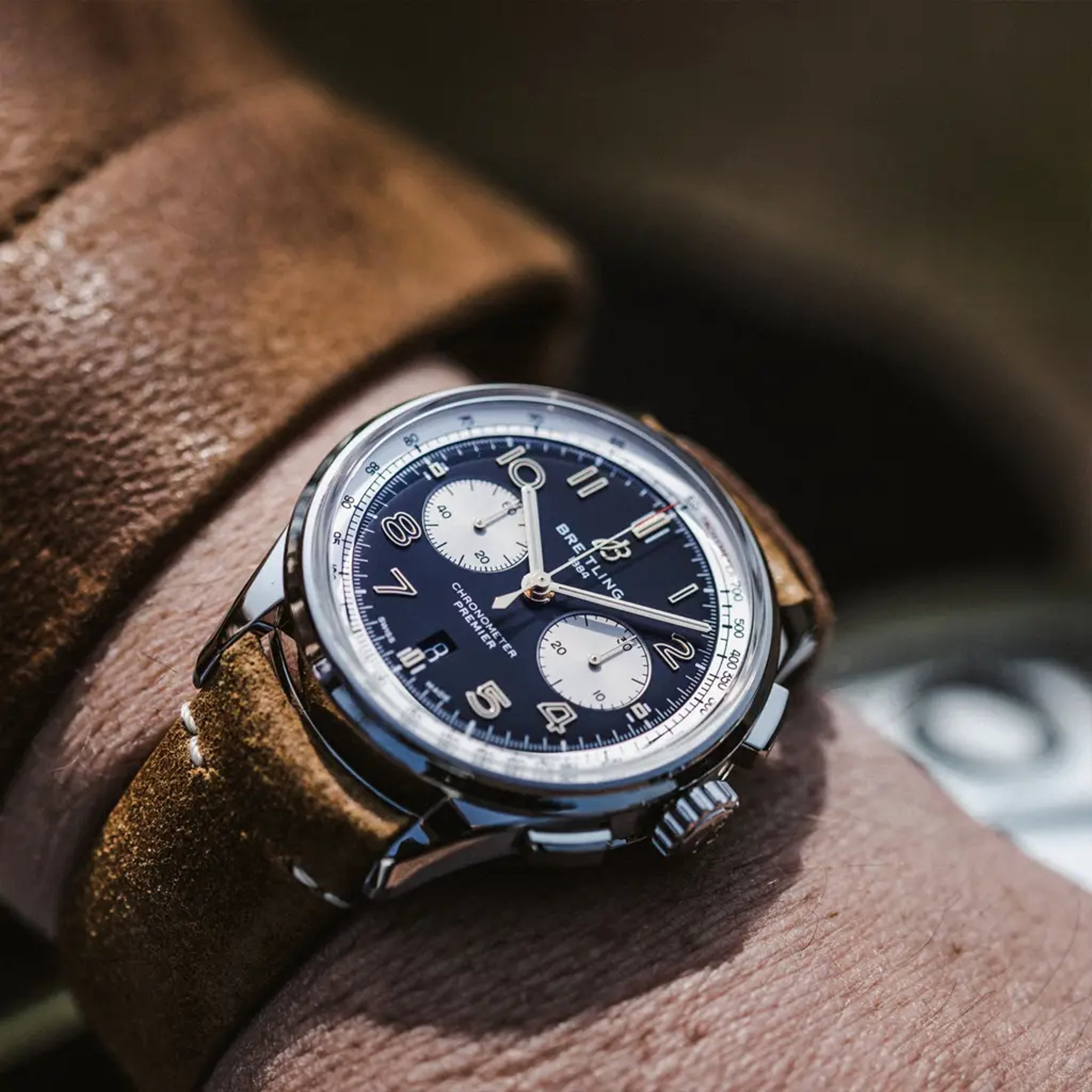 Premier B01 Chronograph 42 Norton - AB0118A21B1X1 - image 5