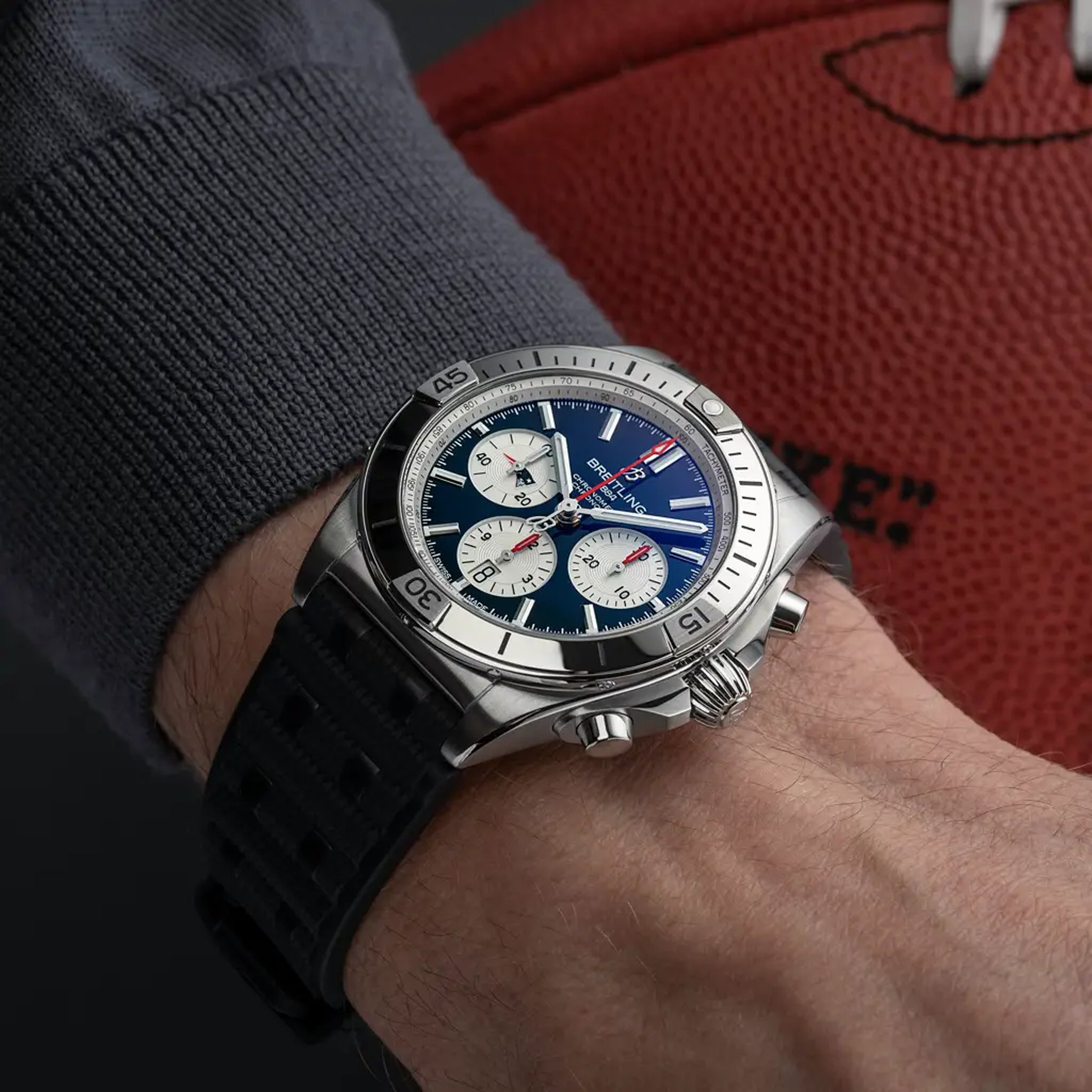 Chronomat B01 42 NFL New England Patriots Edition - AB01342B1C7S1 - image 5
