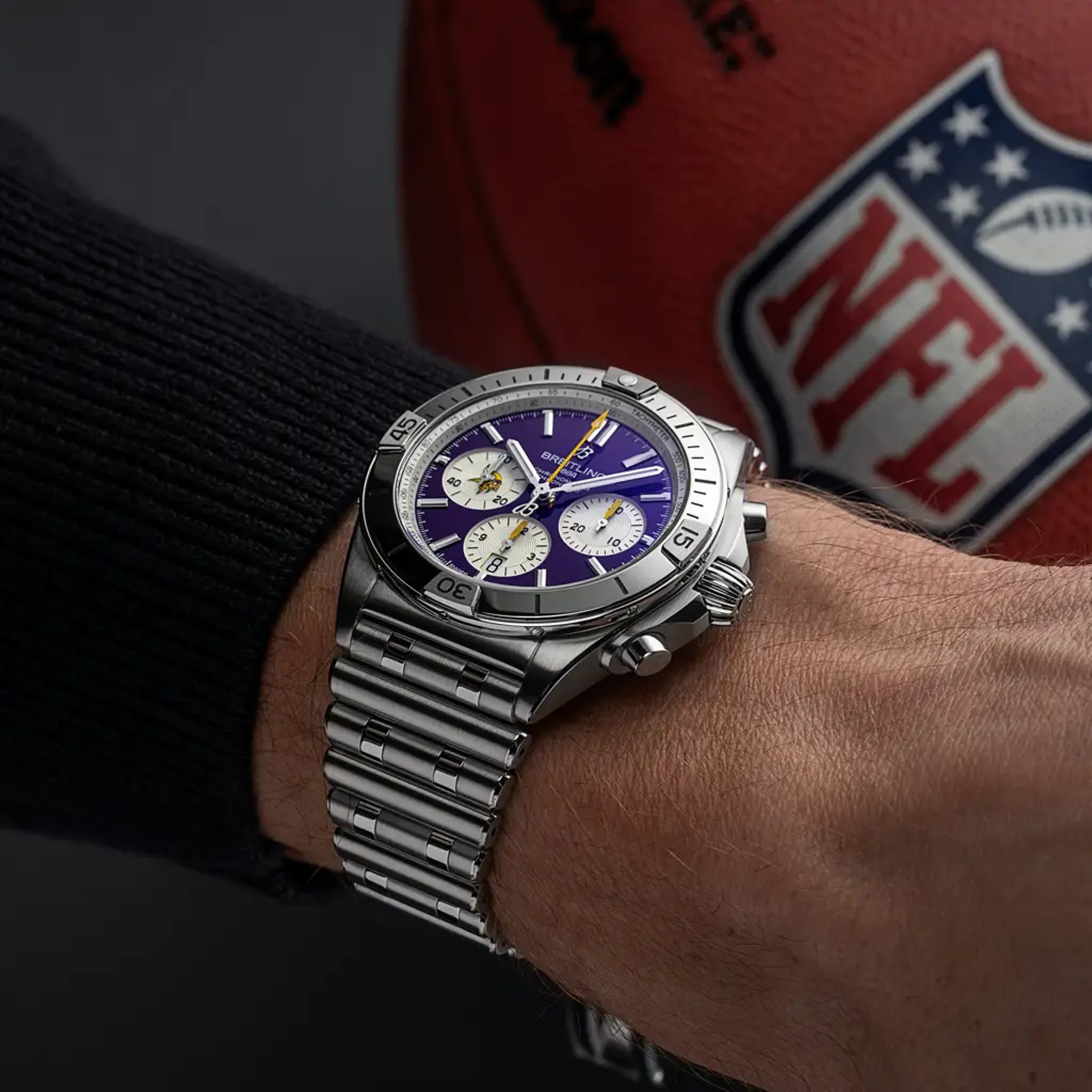 Chronomat B01 42 NFL Minnesota Vikings Edition - AB01342B1K4A1 - image 5