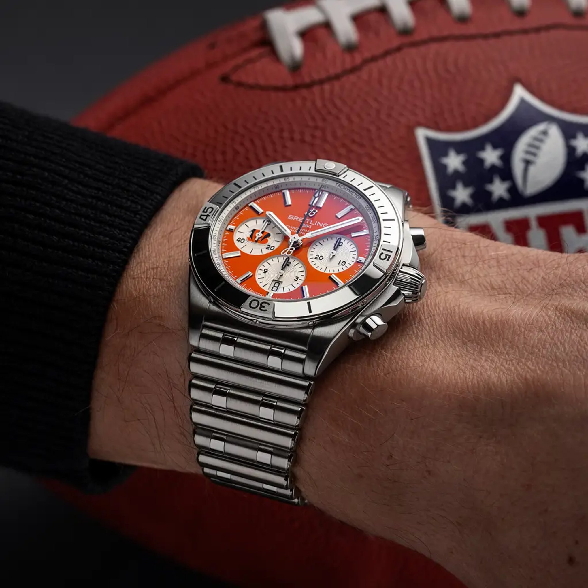 Chronomat B01 42 NFL Cincinnati Bengals Edition - AB01342B1O1A1 - image 5