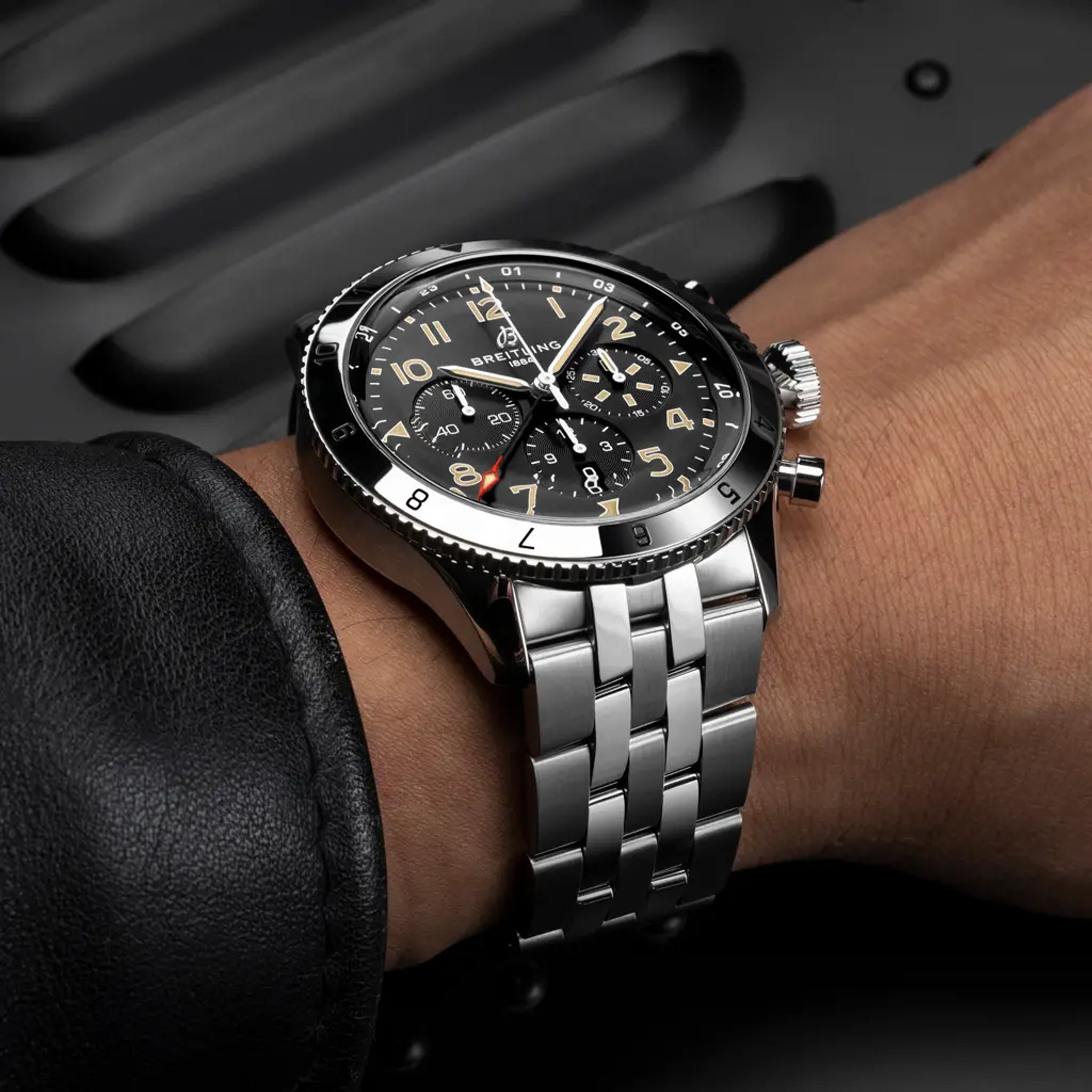Super AVI B04 Chronograph GMT 46 P-51 Mustang - AB04453A1B1A1 - image 5