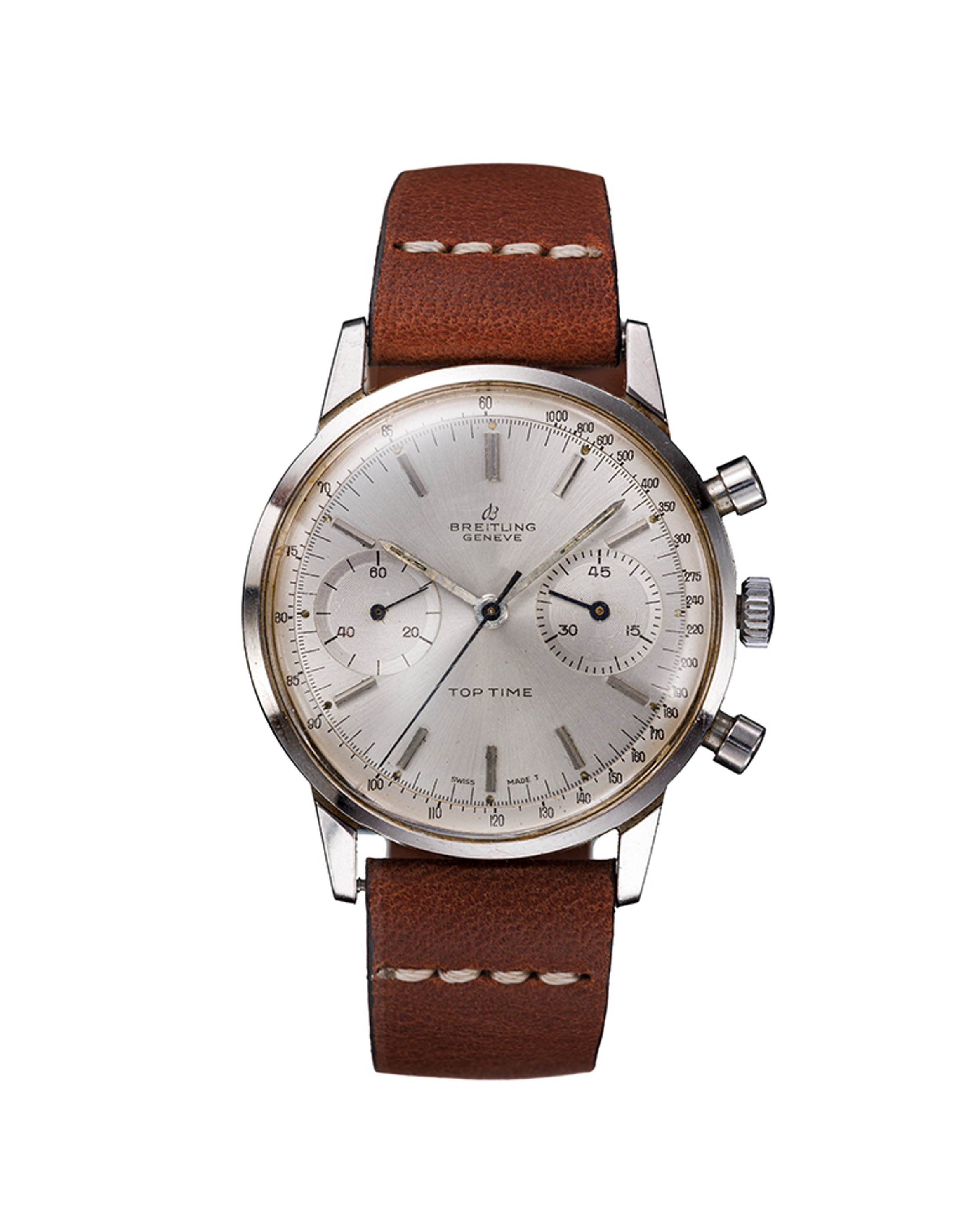 {generated} Breitling Top Time ref.2002 Venus 188以銀色錶盤、雙小錶盤與棕色皮革錶帶細緻呈現。