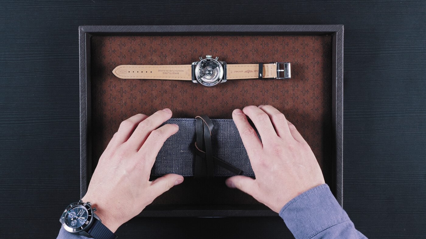 Como retirar uma bracelete/pulseira de um relógio — Passo 1