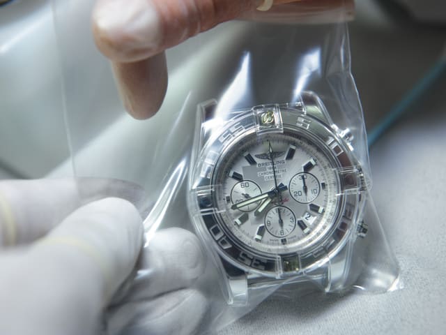 Breitling - Quality control