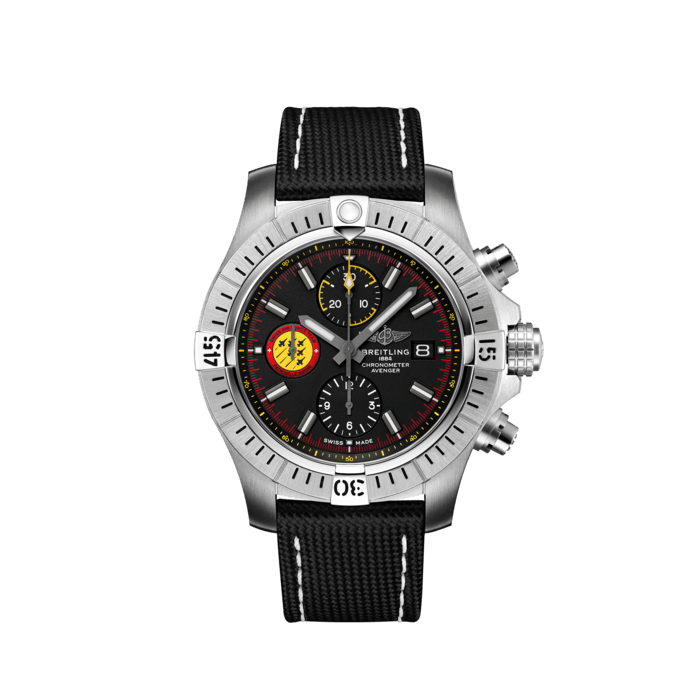 Avenger Chronograph 45 Swiss Air Force Team, Stainless steel - Black
Bold, extremely robust and shock resistant, this Breitling Avenger is a tribute to the Swiss Air Force Team, celebrating the 55th anniversary of Breitling’s home country Air Force Team.