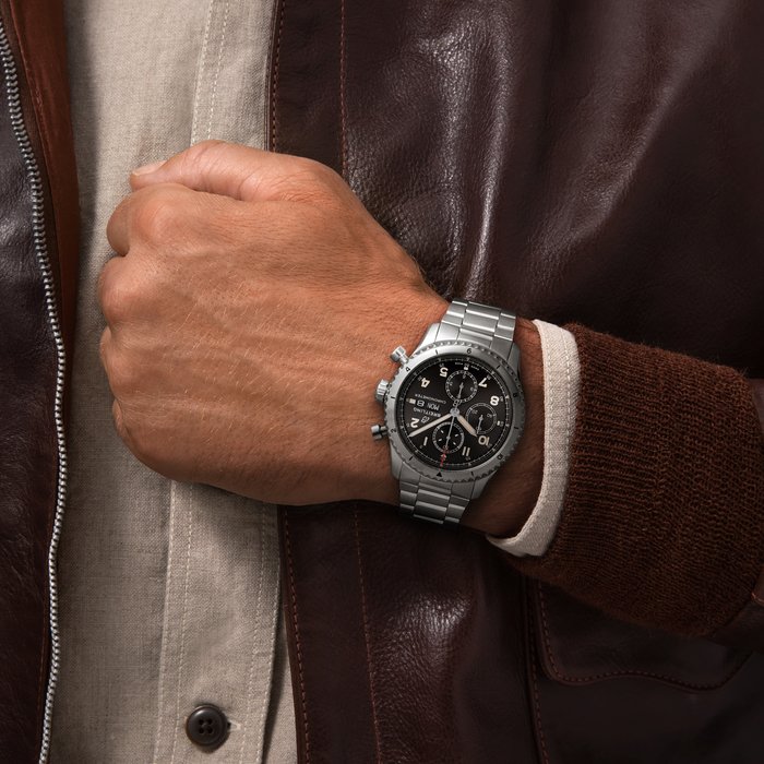 Aviator 8 Chronograph 43