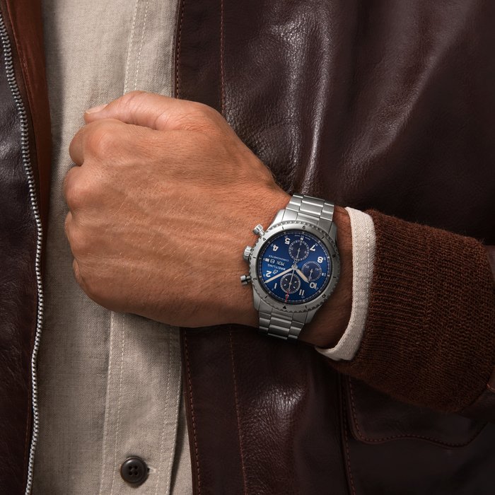 Aviator 8 Chronograph 43