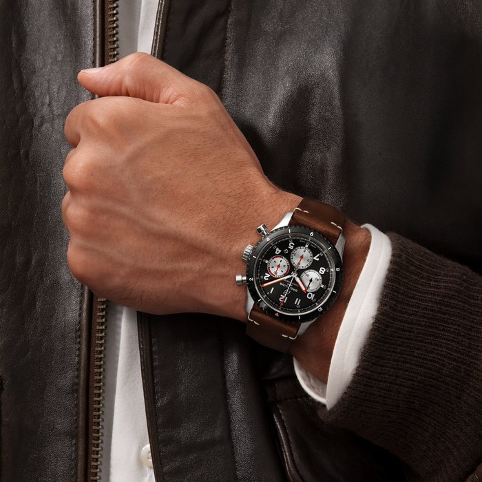 Aviator 8 B01 Chronograph 43 Mosquito