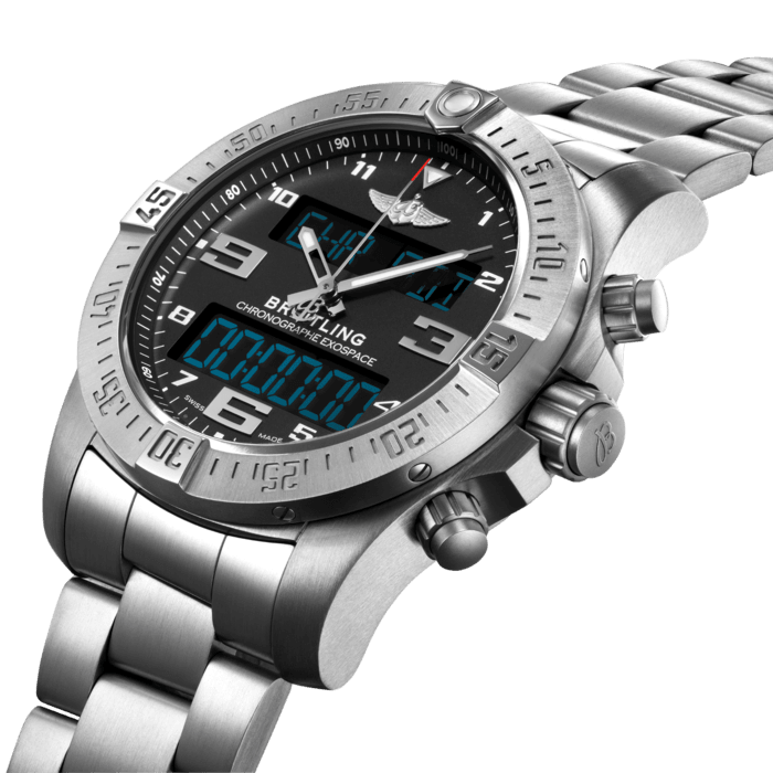 In creating its first connected chronograph, Breitling places the smartphone in the service of the watch so as to enhance its functionality. The Exospace B55 houses an exclusive caliber equipped with a range of original functions tailor-made for pilots and yachtsman: an electronic tachymeter, a ”countdown/countup“ system, a “chrono flight” and “chrono regatta” device for recording flight and regatta times, respectively, while memorizing departure and arrival times. The user-friendliness of this model is enhanced by the simple and logical control mode, and two ultra-legible LCD screens with backlighting system that can be activated by pressing the crown or tilting the wrist. This futuristic, high-tech innovation features a titanium case with rider-tab bezel as well as a sturdy, sporty strap.