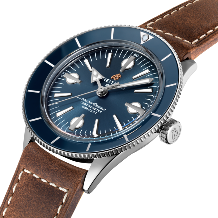 Superocean Heritage 57超級海洋文化腕錶膠囊系列是向1957年原版SuperOcean超級海洋腕錶的致敬之作，同時也致敬1960年代率性悠閒的衝浪生活方式。 
腕錶採用42毫米錶殼，具有包括精鋼和18K紅金在內的多種材質可供選擇，承襲了原版SuperOcean超級海洋腕錶的兩大標誌性元素——凹面雙向陶瓷錶圈以及帶有超大時標的錶盤。Superocean Heritage 57超級海洋文化腕錶可選搭織網錶鏈，或精鋼穿扣式或折疊扣黑色、棕色或金色小牛皮錶帶，搭載經瑞士官方天文臺（COSC）認證的百年靈10型機芯。