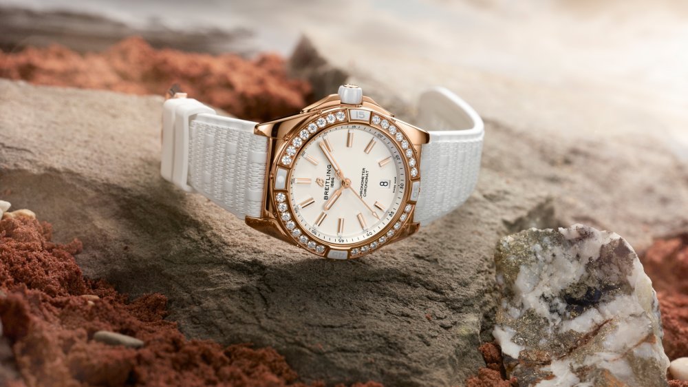 In a Breitling first, the Super Chronomat Automatic 38 Origins makes its debut, featuring responsibly sourced better gold and better diamonds with full supply-chain traceability