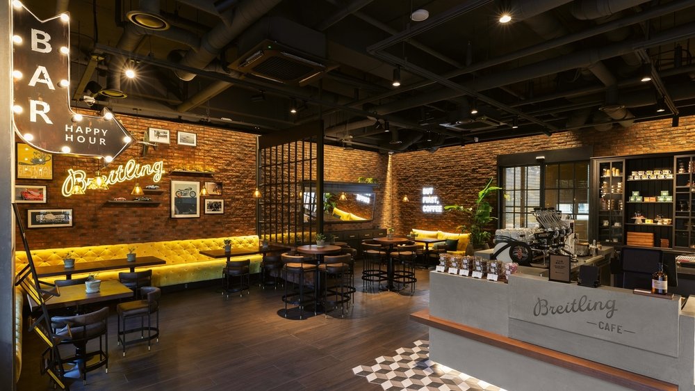 Breitling abre su boutique más grande hasta la fecha, el Breitling Townhouse Hannam, en Seúl, que amplía su concepto de loft industrial a una gama de nuevas ofertas