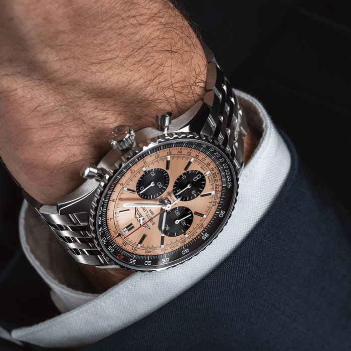 航空计时B01计时腕表43（Navitimer B01 Chronograph 43）