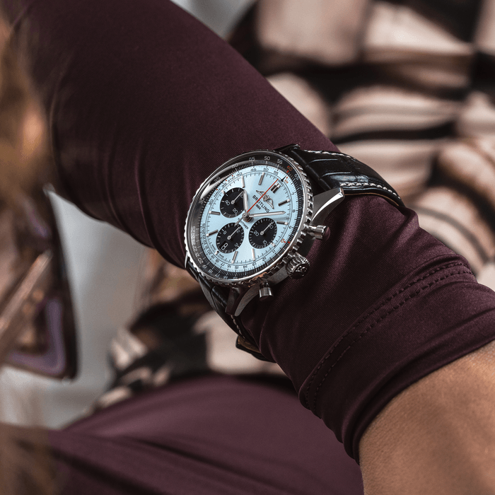 航空计时B01计时腕表43（Navitimer B01 Chronograph 43）