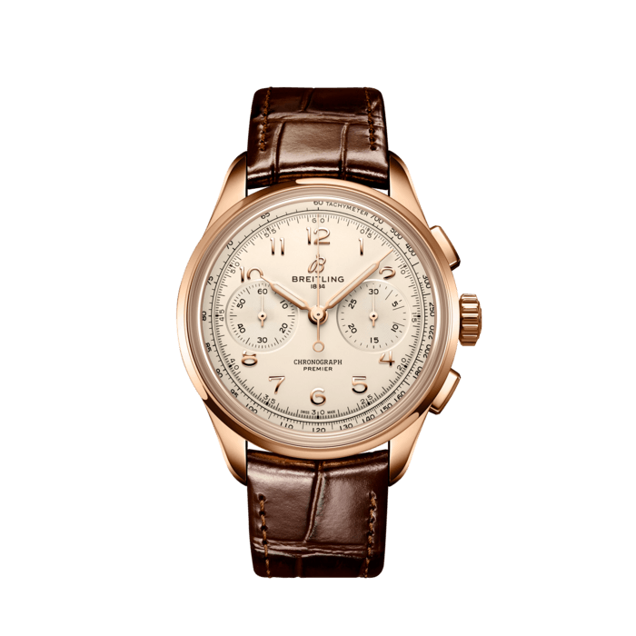 Premier B09 Chronograph 40, Oro rosso 18 carati - Crema
Omaggio a tre generazioni di inventori – Léon, Gaston e Willy Breitling – il Premier Chronograph incarna il patrimonio di Breitling che ha portato all’invenzione del cronografo moderno. Come disse Willy Breitling, il Premier è un «segno inconfondibile di un gusto impeccabile».