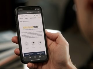 百年灵推出创新腕表订阅计划：#BreitlingSelect