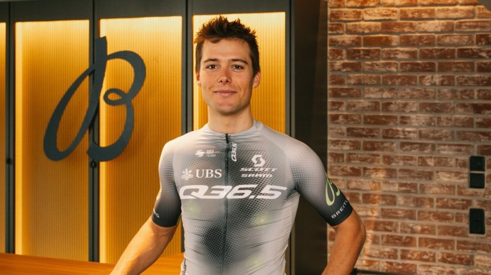Breitling renoue avec ses racines dans le cyclisme en parrainant l’équipe Q36.5 Pro Cycling Team
