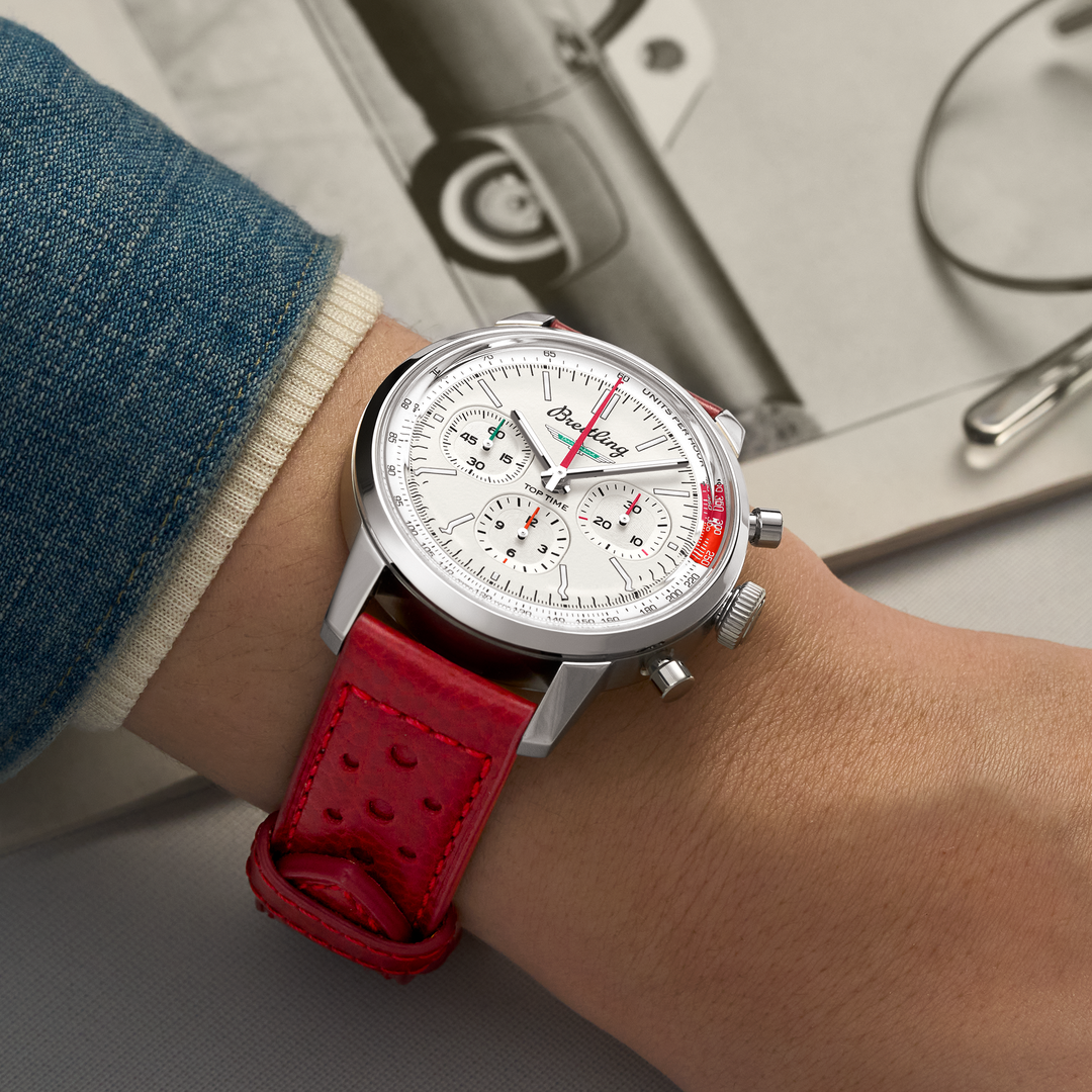 탑 타임 B01 포드 썬더버드 스틸 - 화이트 Ab01766A1A1X1 | Breitling